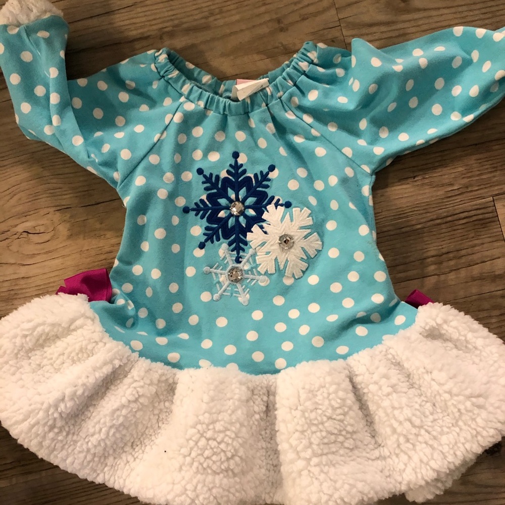 Tunic to pair with tights or leggings